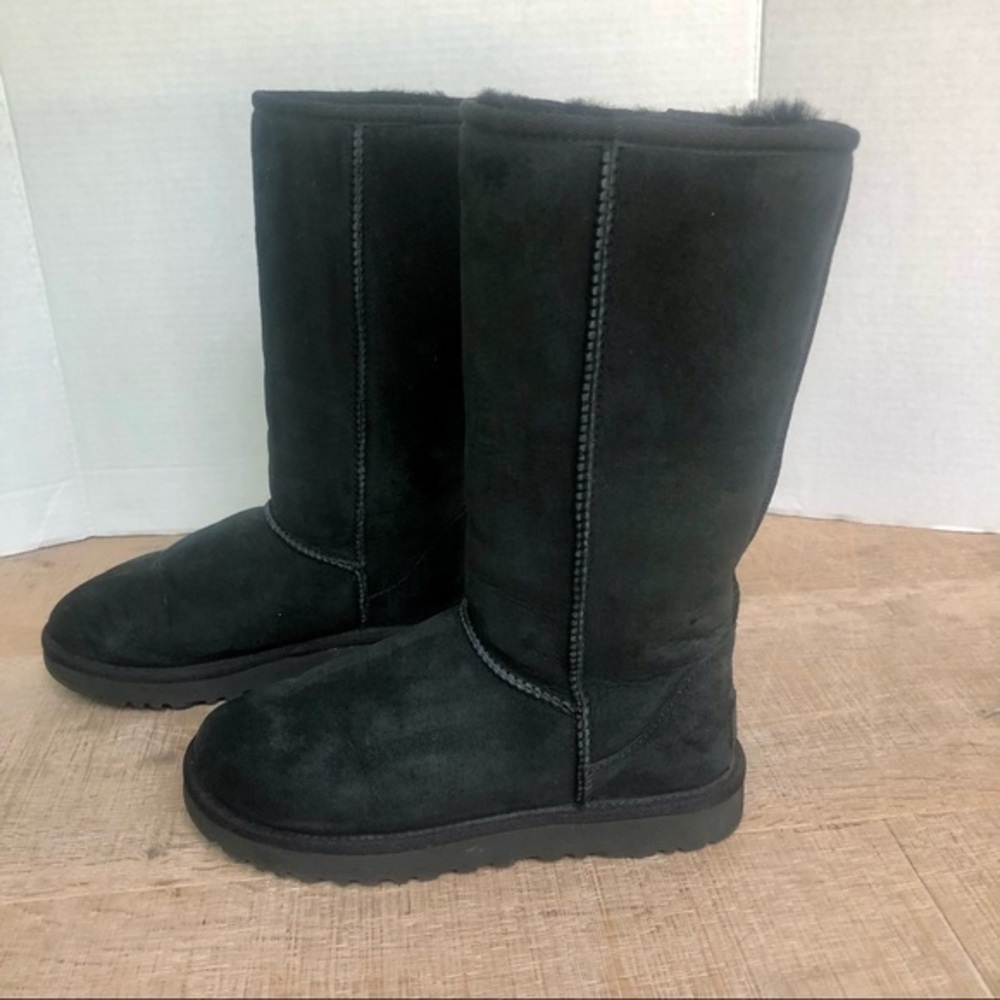 UGG Classic Tall II Suede Boots size 6 - Picture 3 of 8